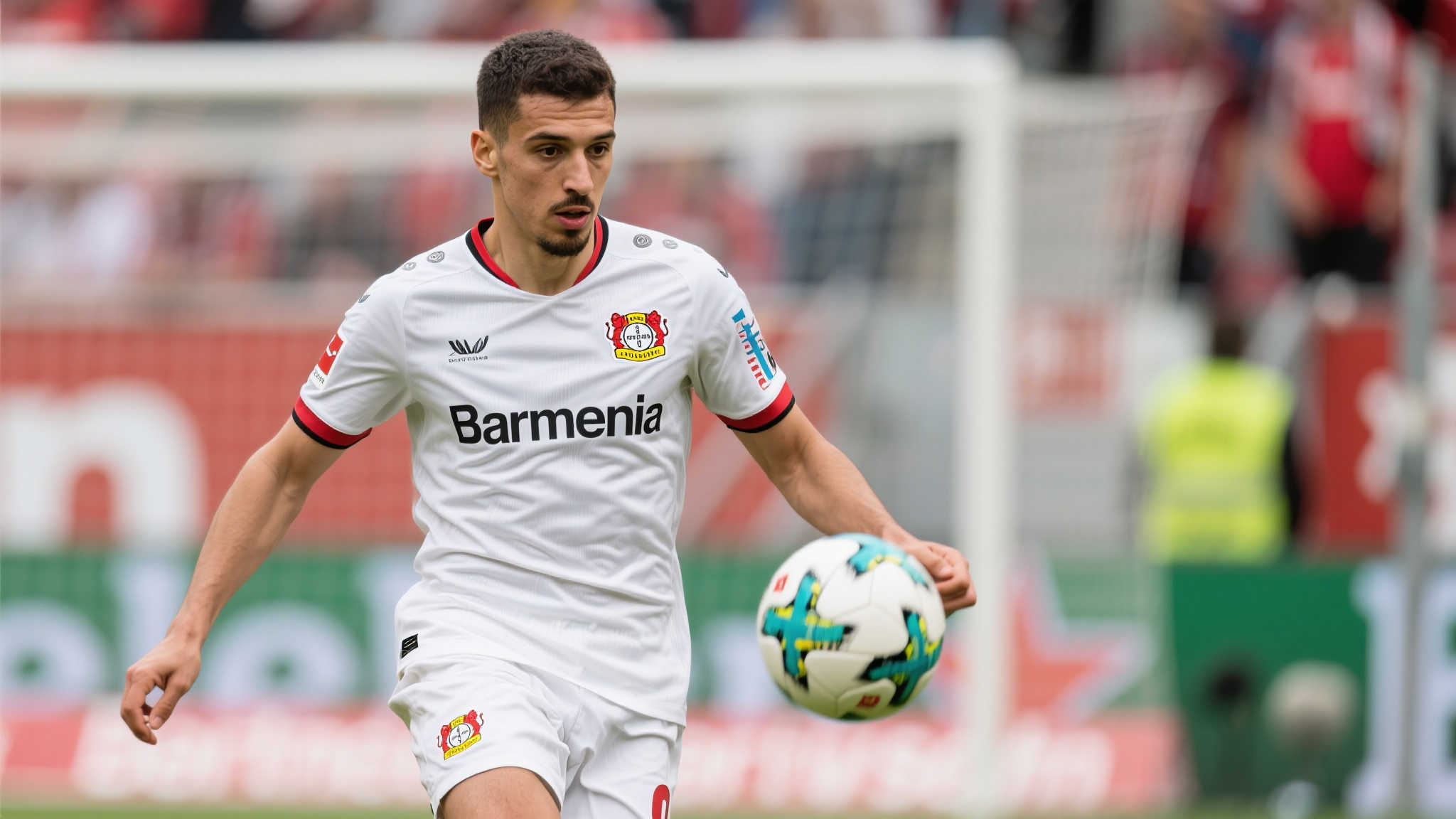 扎卡加盟勒沃库森后触球与传球次数跻身五大联赛前列